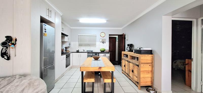 2 Bedroom Property for Sale in Island View Western Cape